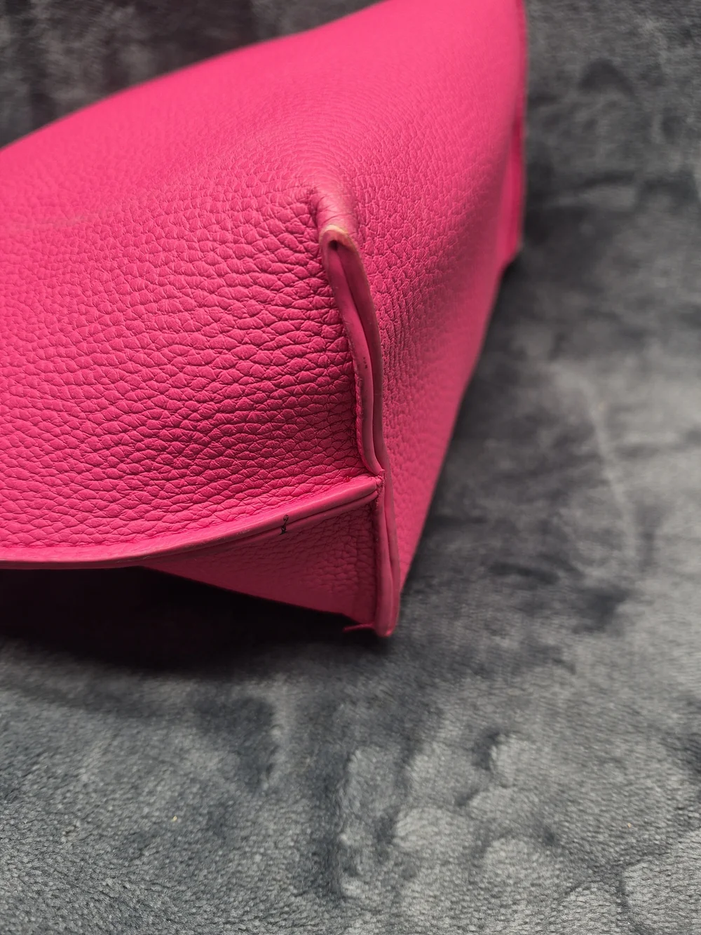 ALICE WHEELER LONDON BRIGHT PINK LEATHER LOOK CLUTCH MAKE UP TRAVEL  HANDBAG
